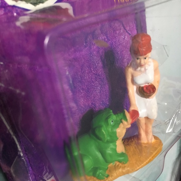 THE FLINTSTONES Motorized Cave Car, Fred&Wilma - Picture 14 of 16